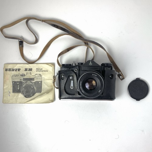 Zenit 35mm slr film camera - em,