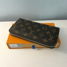Louis Vuitton Monogram Zippy