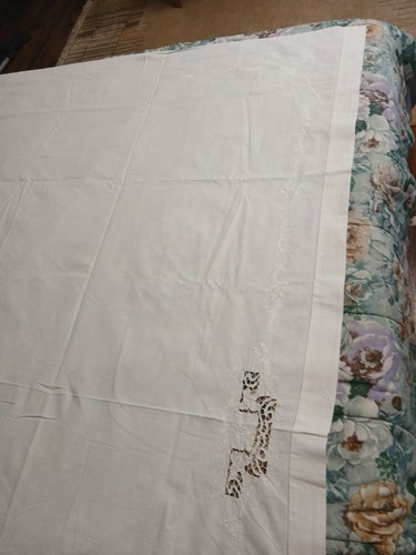 Lenzuolo vintage ricamato a - lenzuolo, vintage,