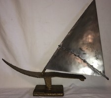 SCULPTURE BRUTALISTE FER