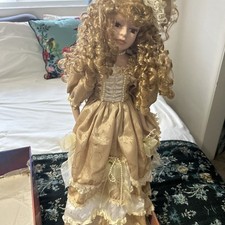 Bambola ricordo porcellana 22"