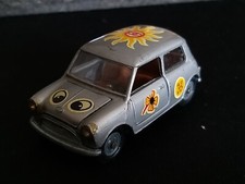 *** MEBETOYS A-28 MINI MINOR HIPPIE *** SCALA 1/43 DEL 1968 !!!