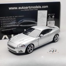 AUTOart 1/18 Jaguar XKR COUPE