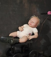 Bambola neonato realistica