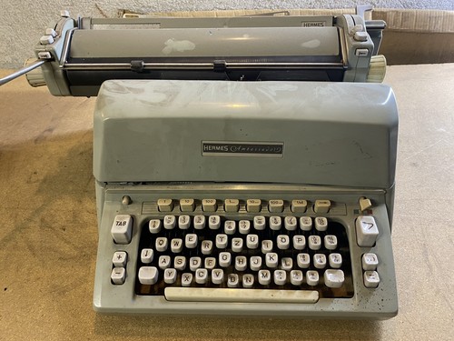 Macchina scrivere hermes - da,