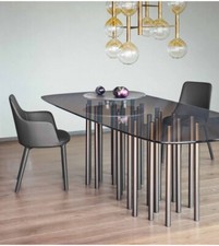 tavoli da pranzo e tavolini da salotto personalizzabili in alluminio 