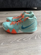 Nike Kyrie 4 Power è donna