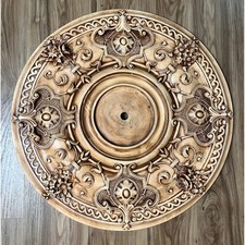 Medaglione da soffitto ornato