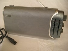 Radio portatile Sony ICF-704