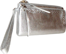 Portafoglio pochette HOBO Dayton Argento in pelle argento con zip nuovo con etichetta