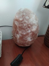 Lampada di sale rosa dell’Himalaya 100% naturale con lampadina.