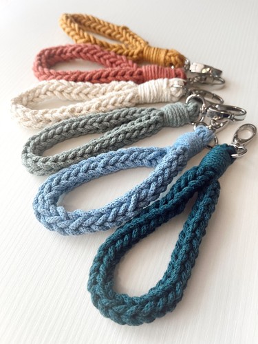 Portachiavi colorati fatti - , a