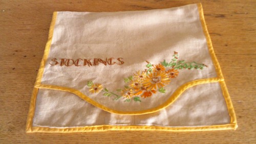 Vintage hand embroidered - hand,