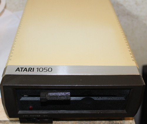 Atari 1050 diskdrive - 1050,