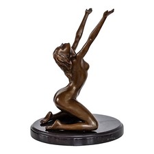 Scultura statua erotica donna