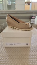 BEIGE LEATHER SHOES 
