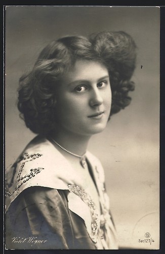 Attrice violet wegner con - attrice,