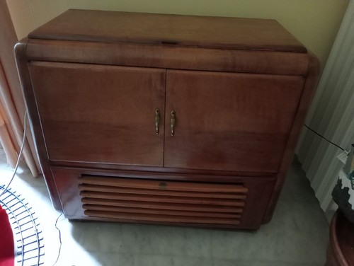 Mobile vintage bar radio e - mobile,