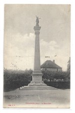 01 - VILLEBOIS Le Monolithe
