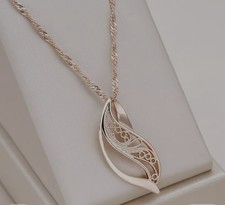 COLLANA CON CIONDOLO LUNGA 50