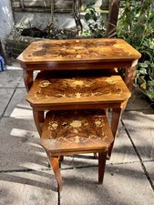 Nido di tavolini intarsiato