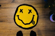 Tappeto smile, ispirato ai Nirvana, fatto a mano, rotondo giallo e nero