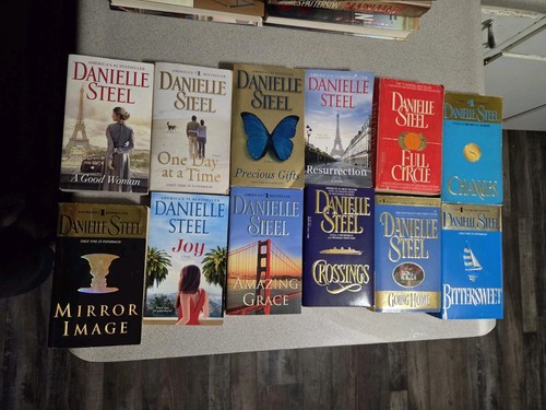 Danielle steel lot 12 - lot,