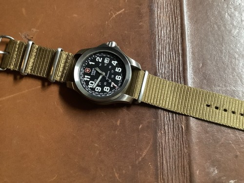 Victorinox swiss army 24790 - swiss,