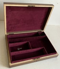 ANTIQUE CASE TAKES A MAUSER