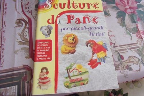 Libro sculture pane - sculture, di
