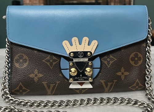 Louis vuitton totem - vuitton,