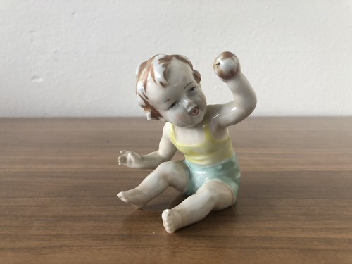 Bambino ceramica dipinta a - bambino, in