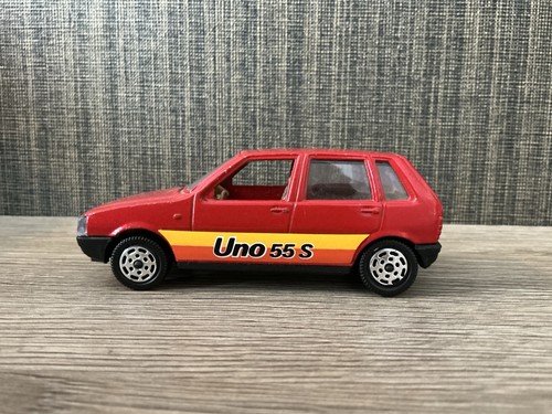 Hotwheels fiat uno - 1/43,