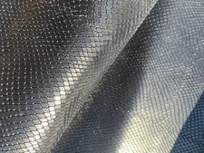 K5 Pelle a vegetale stampa pitone colore nero – SP. 1,7 MM.