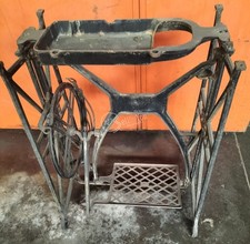 Basamento in ghisa macchina da