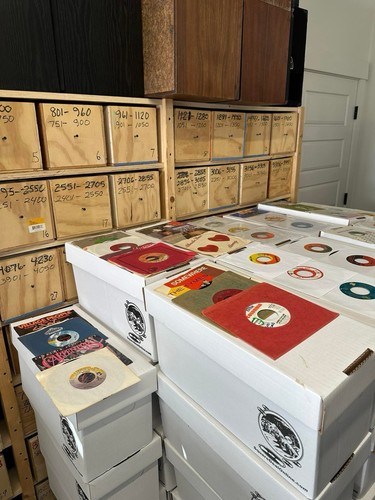 Lot random 45rpm vinyl - of, 50