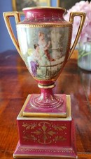 ROYAL VIENNA GRAZIOSO VASO  NEOCLASSICO PORCELLANA DI VIENNA FIRMATA