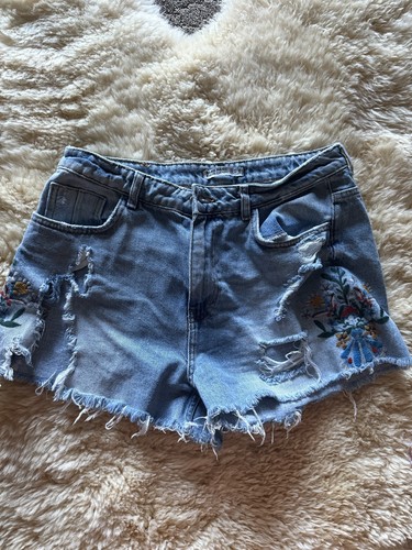 Pantaloncini corti usati