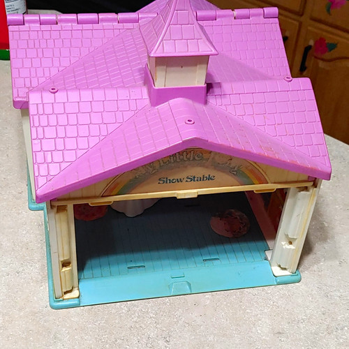Little pony stable playset - pony,