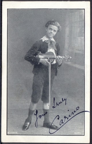 Boy violinist carino - violinist:,