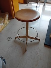 sgabello per ufficio/studio di architettura, regolabile in altezza