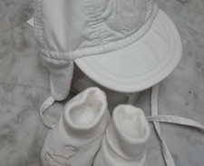 CAPPELLINO + SCARPINE CHICCO NUOVO  TAGLIA 2/3 MESI