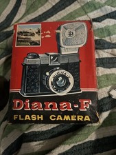 DIANA -F FLASH CAMERA VINTAGE DA TESTARE CON LA SUA CONFEZIONE ORIGINALE