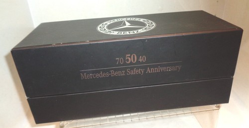 Ixo mercedes 220 s - 1:43,