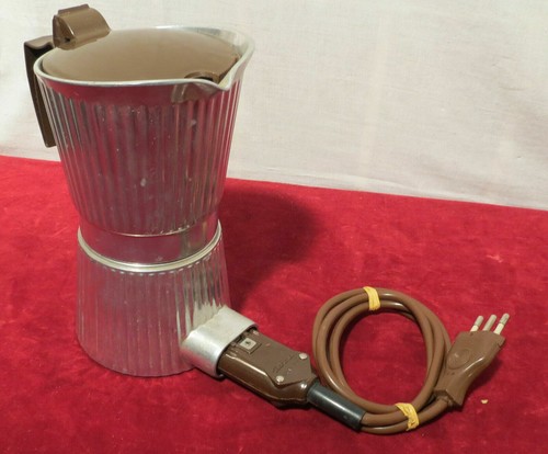 Vecchia caffettiera elettrica - vecchia,