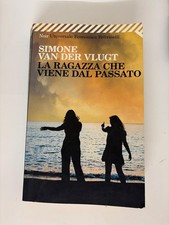 LA RAGAZZA CHE VIENE DAL