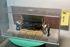 M1:43 "Willys JEEP in Case"