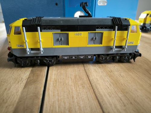 Lego locomotive 7939 - , 9v