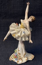 Ceramica Capodimonte Vintage -n.1 Ballerina- firmata G.Cappè, in ottimo stato.
