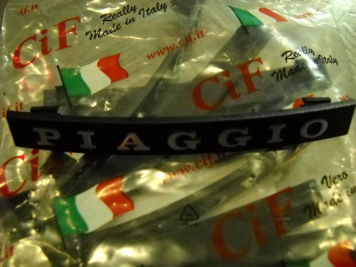 Targhetta piaggio incastro - ad,